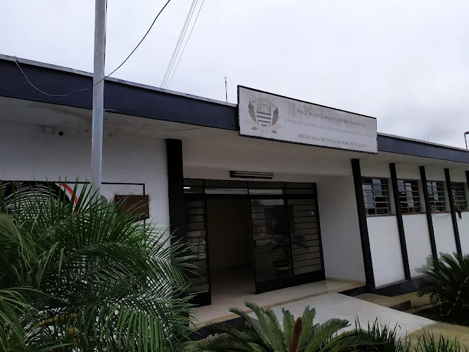 Suzano: Adolescente sem CNH bate carro em ônibus no Centro